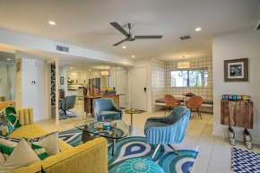Chic Palm Springs Gem with Patio and Pool Access!